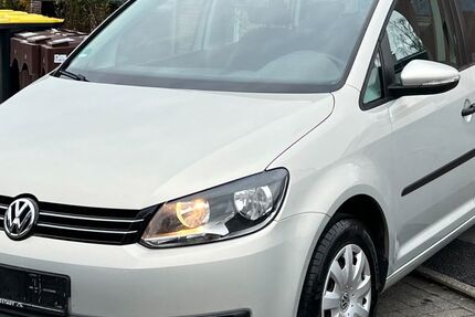 VW Touran 227.000 km 3.990 &euro; Mönchengladbach 41238