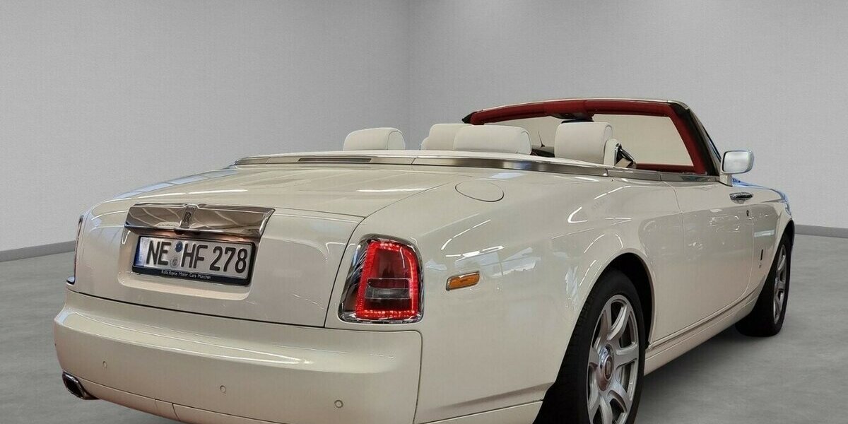 Rolls Royce Phantom Drophead Bespoke Spezial 21.800 km 195.000 € HAAN 42781