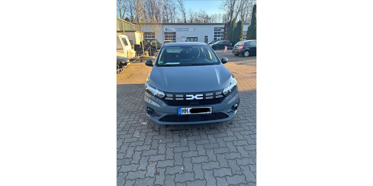 Dacia Sandero 49.700 km 11.800 &euro; hamburg 21147