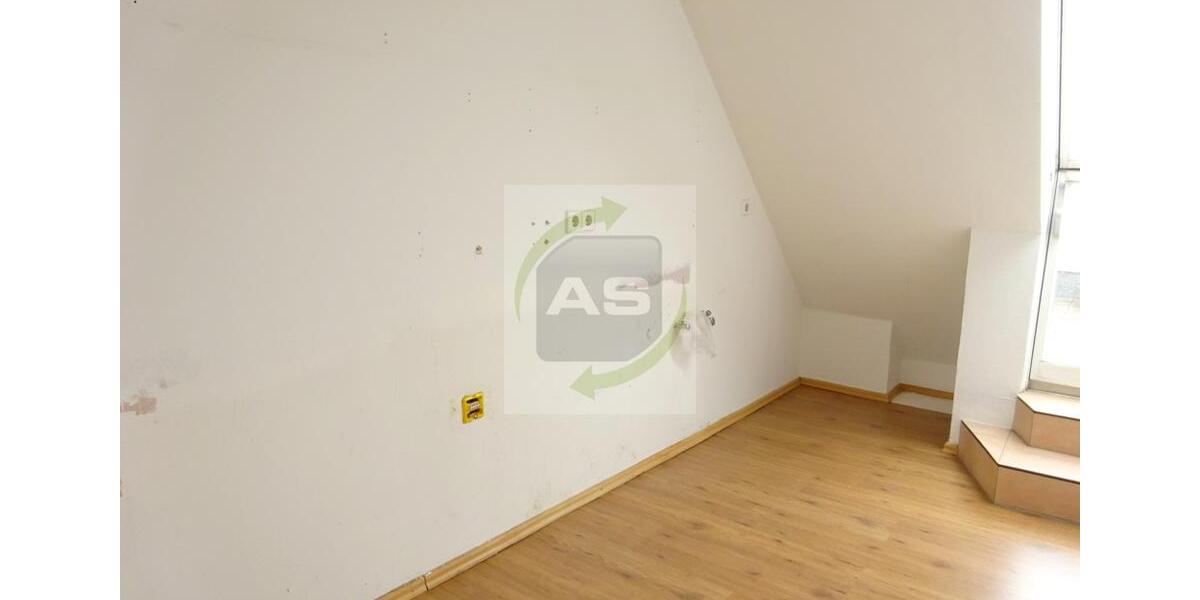 Dachgeschoßwohnung Zwickau - 2 Zimmer, 58 m&sup2;, 349&euro; | Angebot:24877898