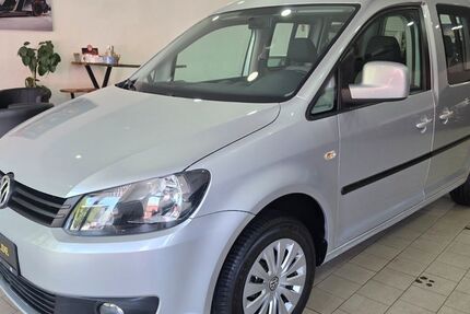 VW Caddy 122.000 km 8.900 &euro; Recklinghausen 45661