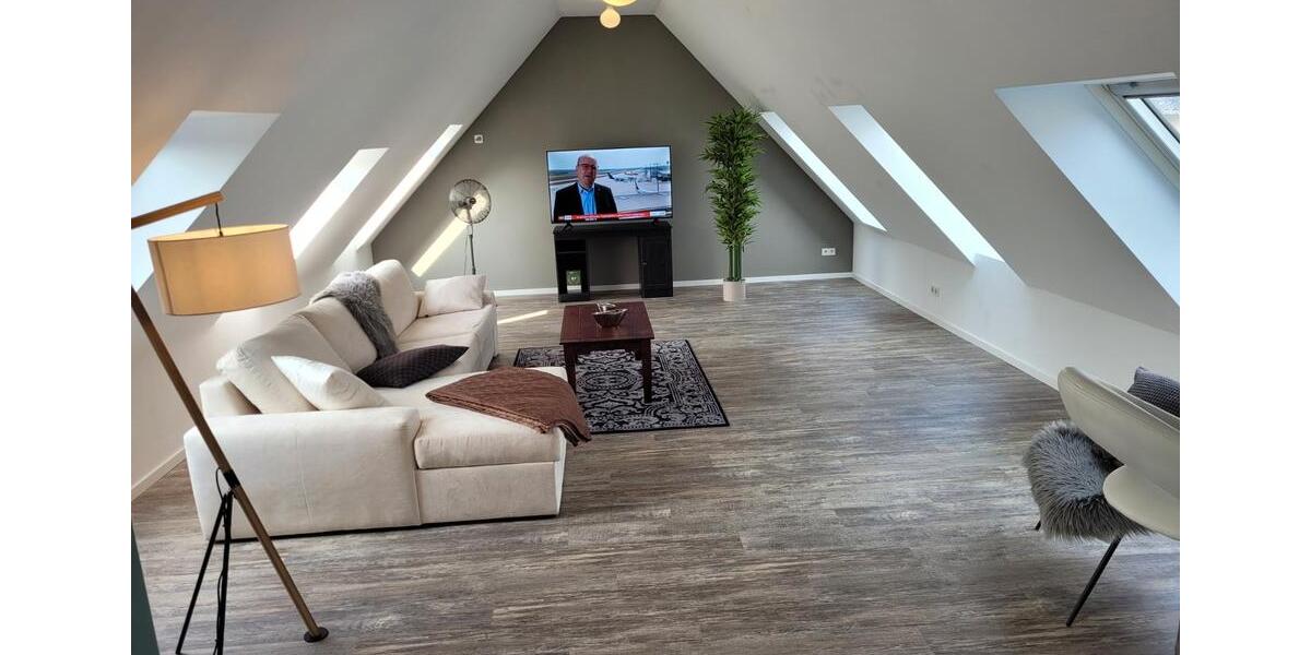 Dachgeschoßwohnung Feldberger Seenlandschaft - 2.5 Zimmer, 105 m&sup2;, 11&euro; | Angebot:26124112