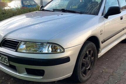 Mitsubishi Carisma 185.116 km 650 € Borna 04552