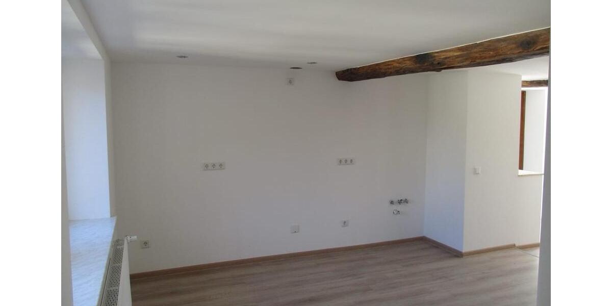 Etagenwohnung Borken (Hessen) - 3 Zimmer, 100 m&sup2;, 860&euro; | Angebot:26102419