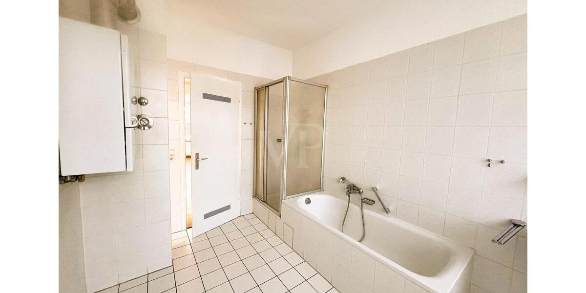 Etagenwohnung Baden-Baden Lichtental - 4 Zimmer, 118 m&sup2;, 1.239&euro; | Angebot:25589024