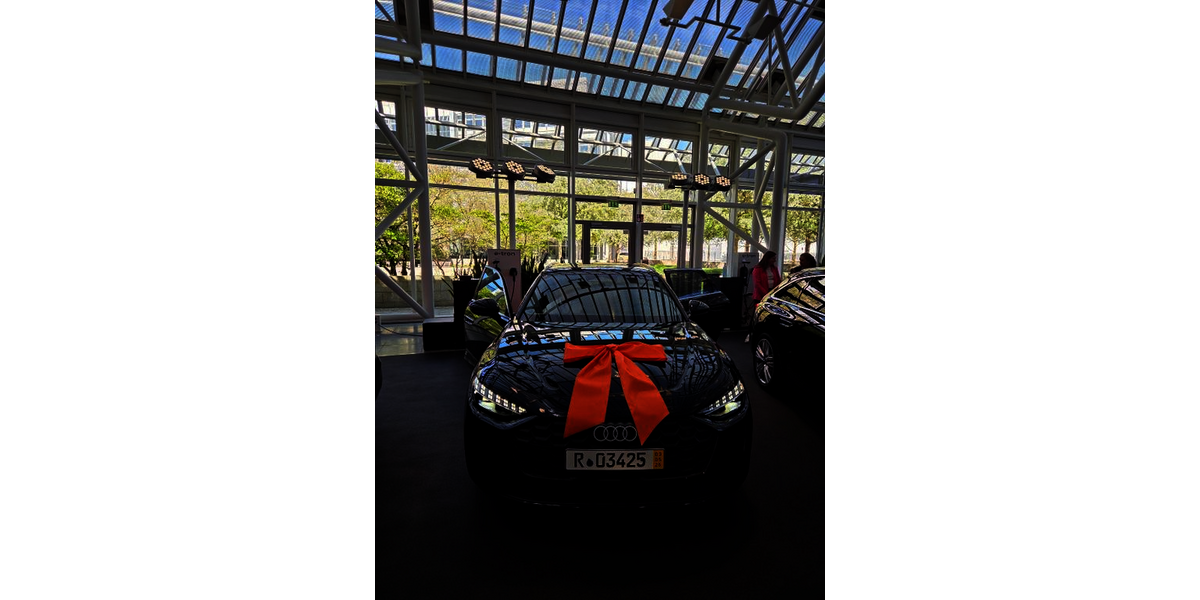 Audi A5 2.000 km 62.999 &euro; Velden 84149