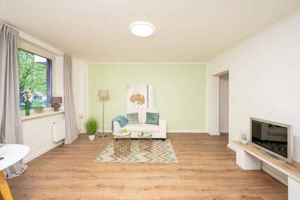 Sanierte Eigentumswohnung in Billstedt - hell, ruhig, bezugsfertig mit Süd-West - Loggia 2 zimmer