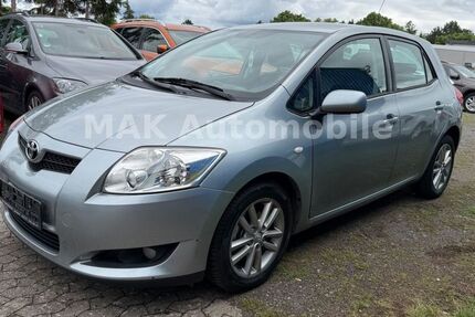 Toyota Auris 180.000 km 6.499 &euro; Euskirchen 53879