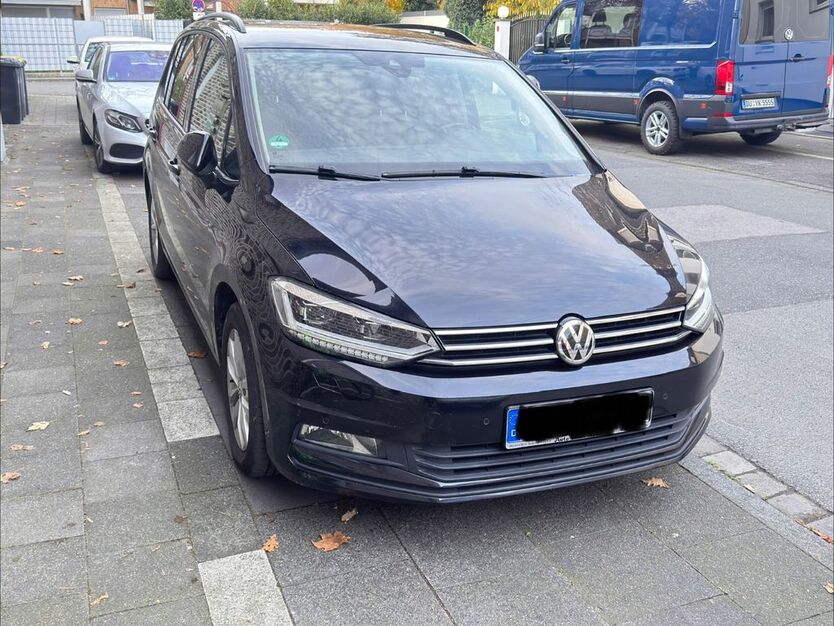 VW Touran 181.000 km 12.900 € Duisburg 47229