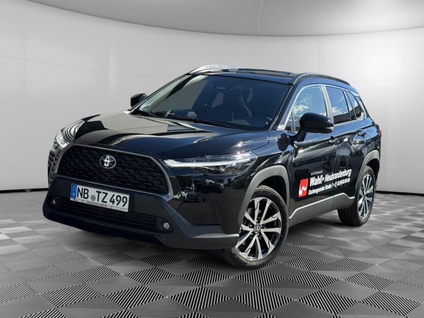 Toyota Corolla Cross 4.500 km 39.900 € Neubrandenburg 17034