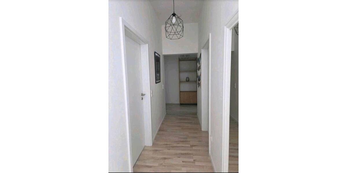 Etagenwohnung Bitterfeld-Wolfen Wolfen - 2 Zimmer, 62 m&sup2;, 105.000&euro; | Angebot:27143920