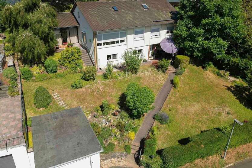 Haus zum Kaufen in Biedenkopf 225.000 € 151.09 m²