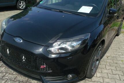 Ford Focus 125.418 km 11.990 € Strahwalde 02747