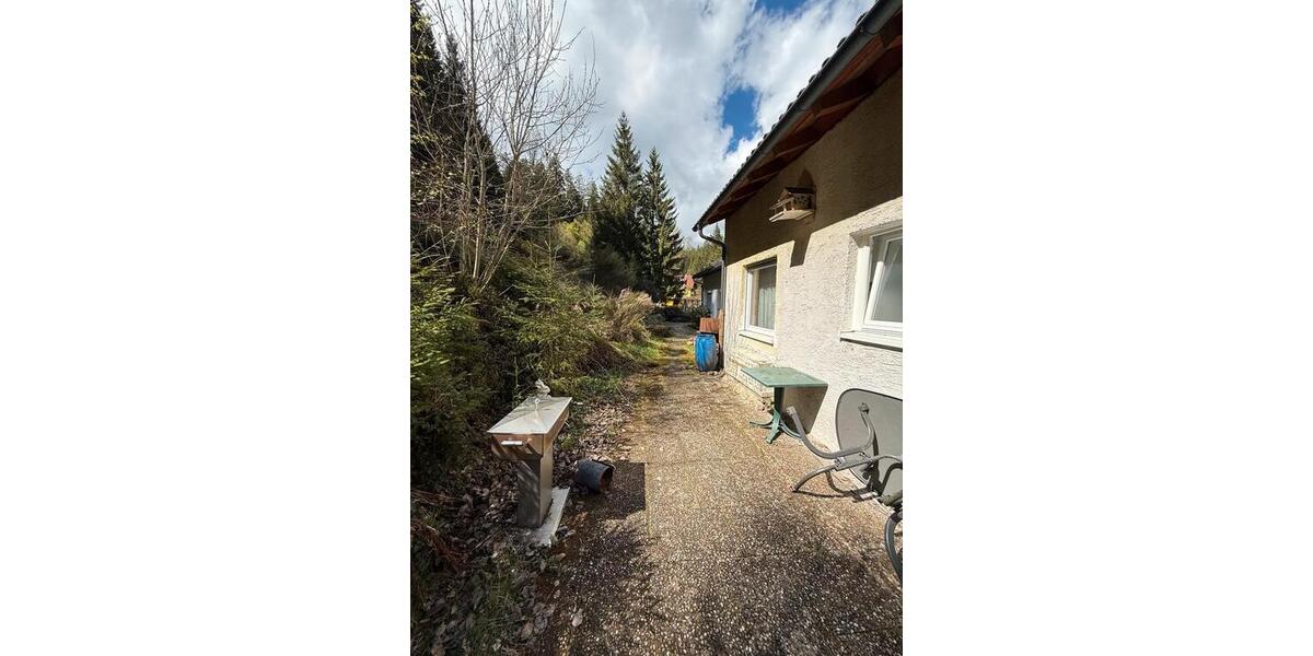 Reihenhaus Stuttgart Stuttgart-West - 3 Zimmer, 73 m&sup2;, 120.000&euro; | Angebot:26225585