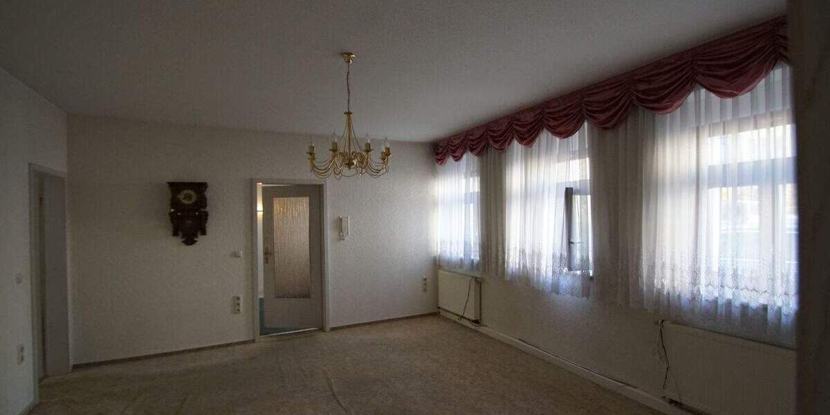 Immobilienpaket bestehend aus EFH, MFH, HH, unsa. HH in Oschatz zimmer