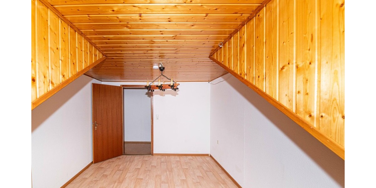 Interessantes Mehrfamilienhaus als Kapitalanlage oder Mehrgenerationenwohnen - Mehrfamilienhaus, Wohnhaus Waldmünchen | Angebot:25991949