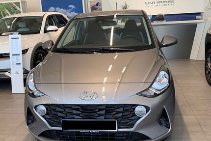 Hyundai i10 22.000 km 14.700 &euro; München 81245
