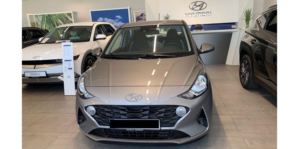 Hyundai i10 22.000 km 14.700 &euro; München 81245
