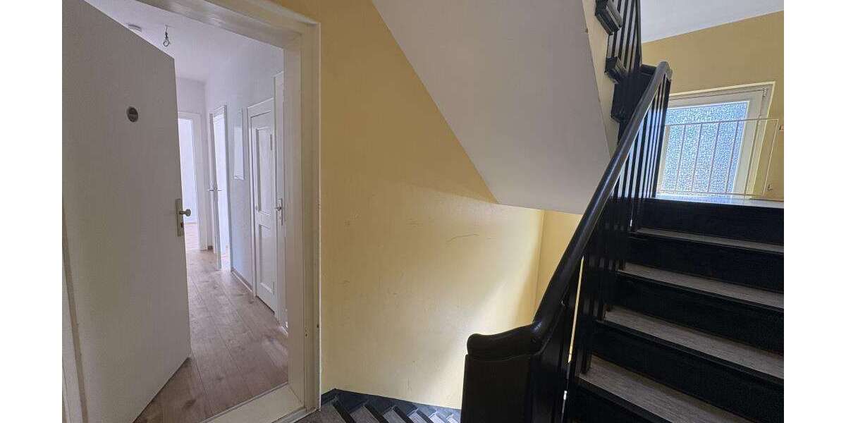 Etagenwohnung Bremerhaven - 3 Zimmer, 56 m&sup2;, 399&euro; | Angebot:27339417