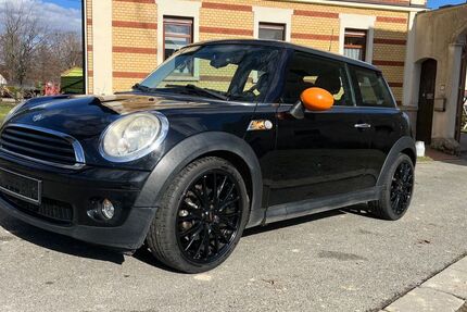 Mini ONE 153.000 km 4.399 &euro; Crimmitschau 08451