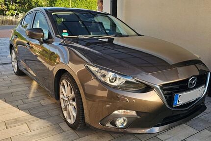 Mazda 3 121.000 km 9.300 &euro; Hille 32479