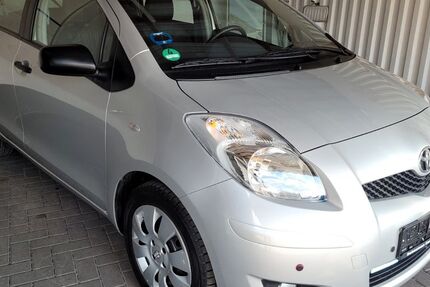 Toyota Yaris 46.531 km 5.900 &euro; Berlin 12277