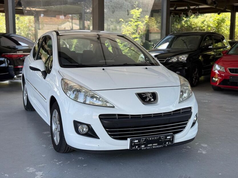 Peugeot 207 130.579 km 2.999 € Haßloch 67454