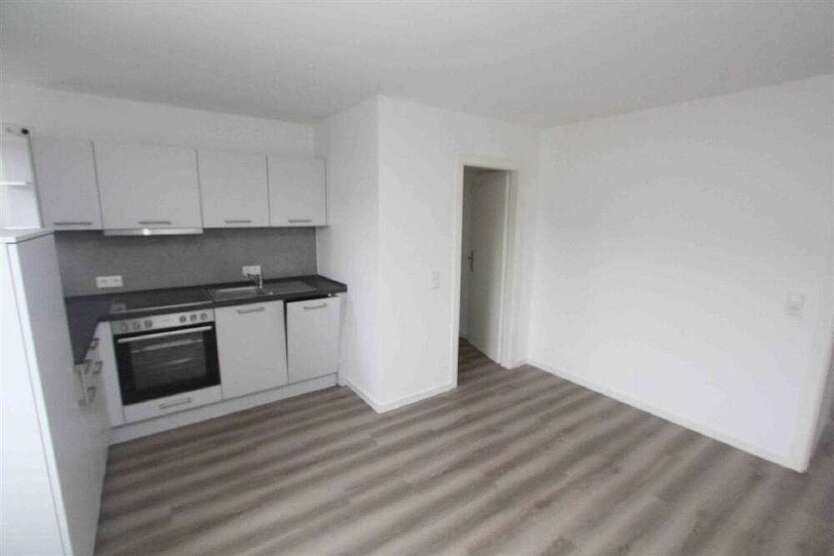 Wohnung zum Mieten in Zwenkau 560 € 58.86 m²