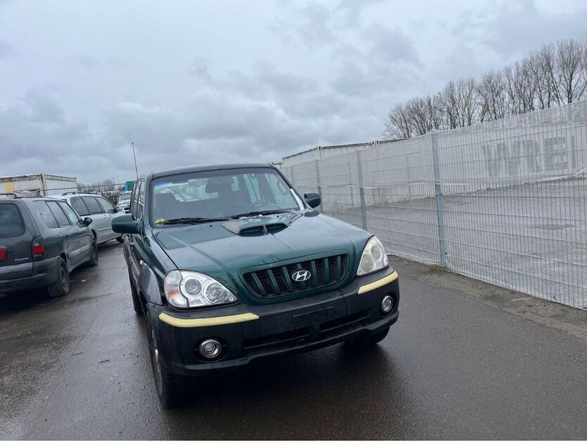 Hyundai Terracan 213.000 km 1.800 € berlin 13089