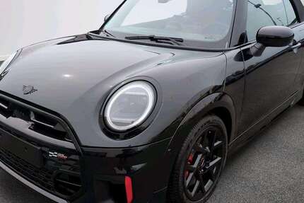 Mini John Cooper Works Cabrio 1.554 km 41.189 &euro; München 80788