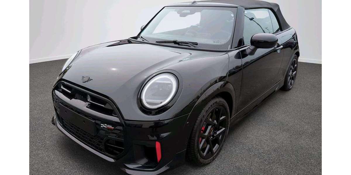Mini John Cooper Works Cabrio 1.554 km 41.189 &euro; München 80788