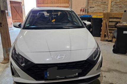 Hyundai i20 5.900 km 14.900 &euro; Illertissen 89257