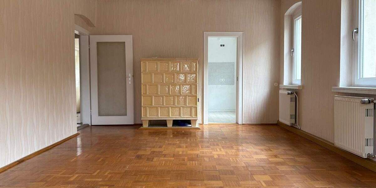 Mehrfamilienhaus, Wohnhaus Freital - 6 Zimmer, 310 m&sup2;, 305.000&euro; | Angebot:26289700