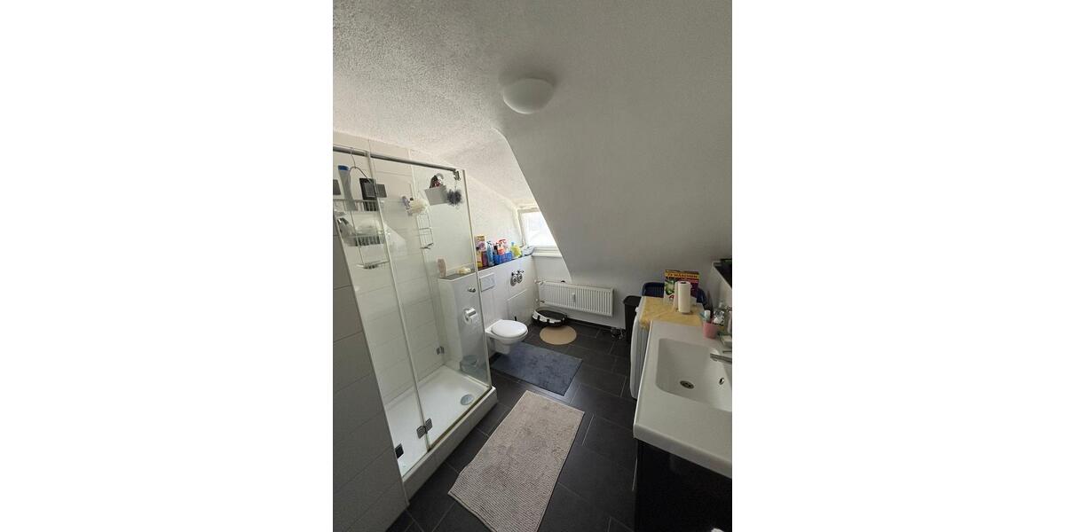 Dachgeschoßwohnung Weil am Rhein - 3 Zimmer, 93 m&sup2;, 1.200&euro; | Angebot:26528231