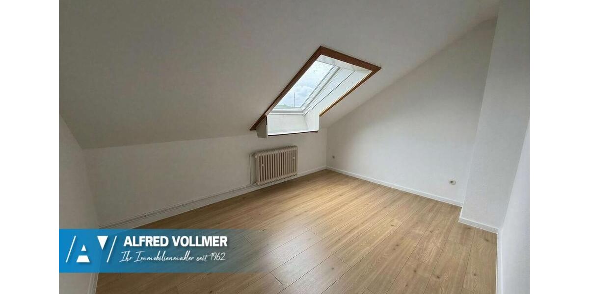 Dachgeschoßwohnung Wuppertal Gemarkung Barmen - 3 Zimmer, 68 m&sup2;, 550&euro; | Angebot:26666108