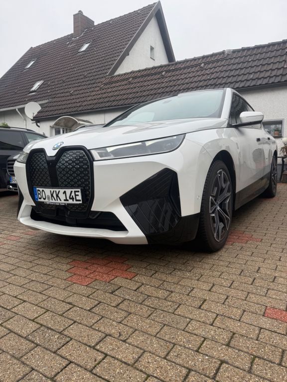 BMW iX 30.000 km 47.400 € bochum 44793