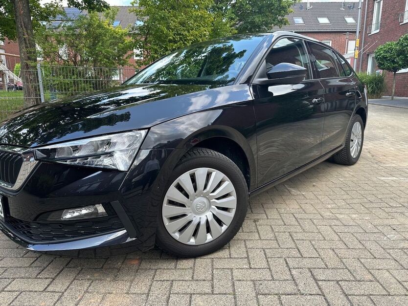 Skoda Scala 18.000 km 13.995 € Köln 50769