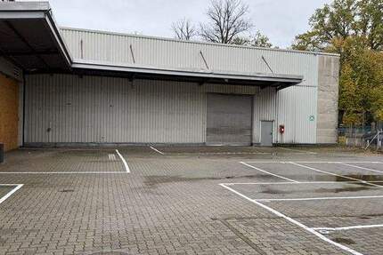 Halle mit Büro an der Autobahnausfahrt Holzhauser Str. zimmer