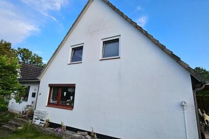Doppelhaushälfte mit 728qm Grundstück in ruhiger Lage von Preetz zimmer