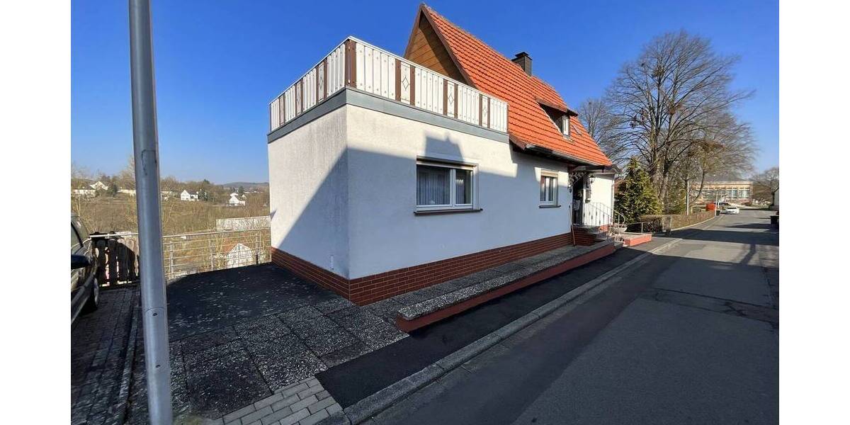 Einfamilienhaus Sontra - 7 Zimmer, 147 m&sup2;, 110.000&euro; | Angebot:26257461