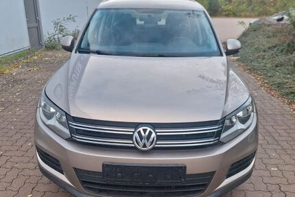 VW Tiguan 159.500 km 8.990 &euro; Hambühren 29313