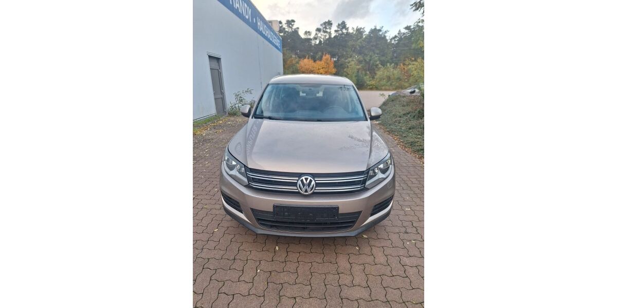 VW Tiguan 159.500 km 8.990 &euro; Hambühren 29313