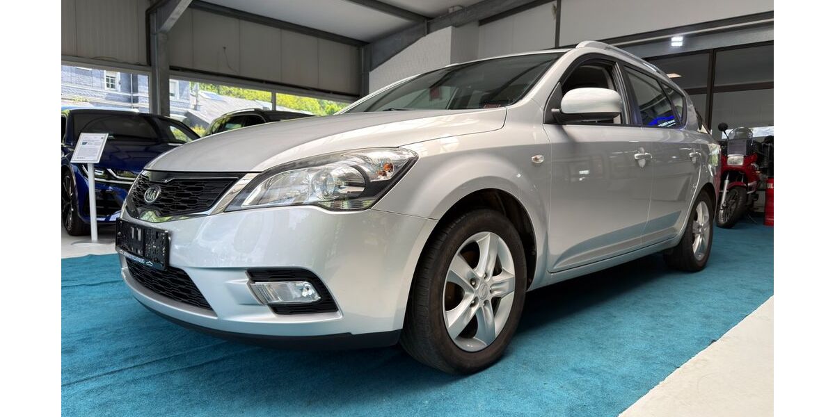 Kia ceed Sportswagon 228.000 km 3.999 &euro; Freudenberg 57258