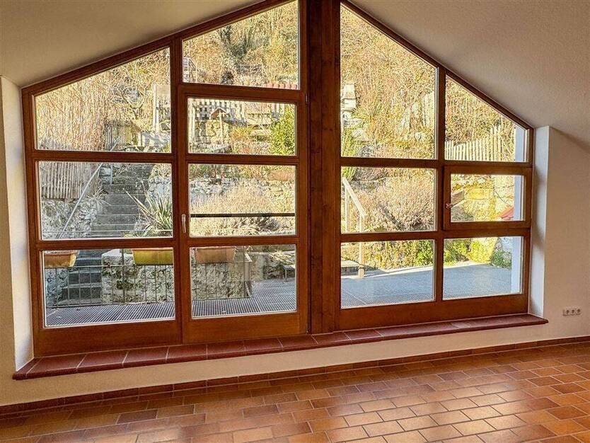 Altstadthaus am Fuße der Burg mit traumhaften Terrassengärten