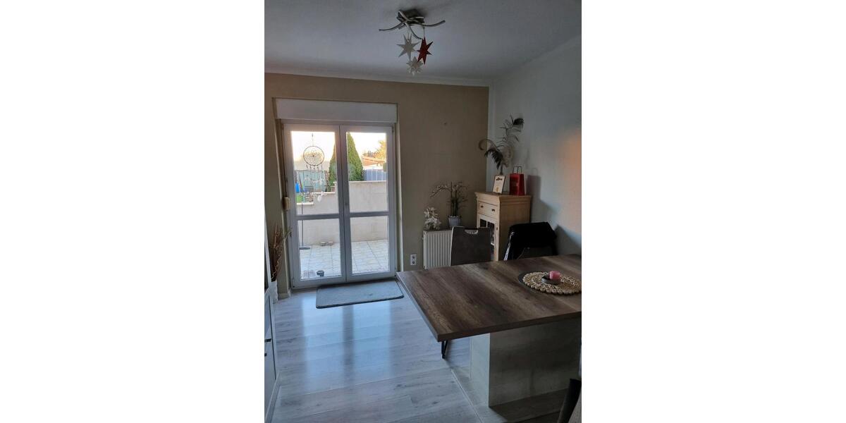 Reihenhaus Hoyerswerda - 5 Zimmer, 105 m&sup2;, 210.000&euro; | Angebot:26393054