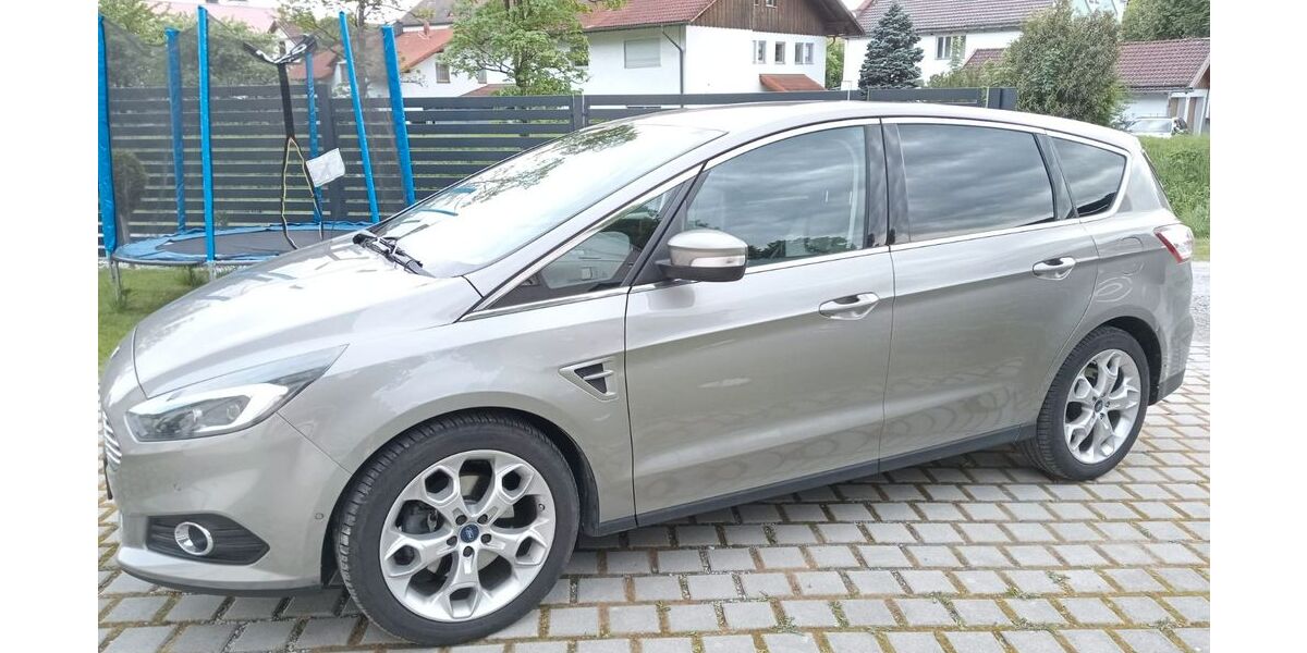 Ford S-Max 201.000 km 9.300 &euro; Metten 94526