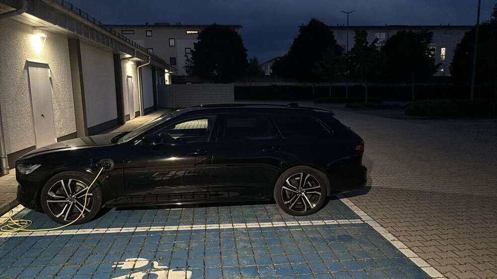 V90
