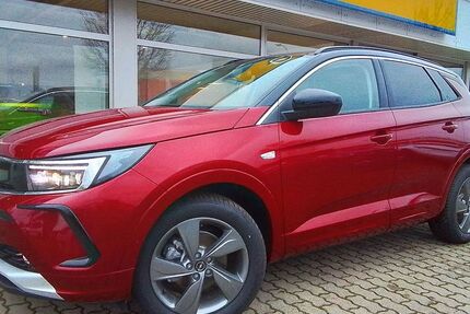 Opel Grandland (X) 8.617 km 27.950 &euro; Lutherstadt Wittenberg 06886