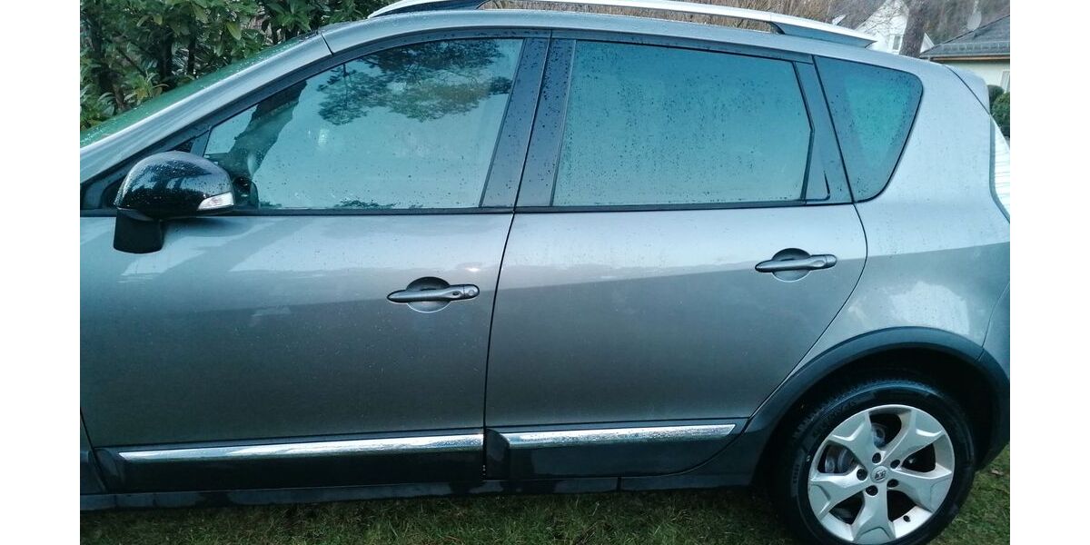 Renault Scenic 153.222 km 5.800 &euro; Grünheide 15437