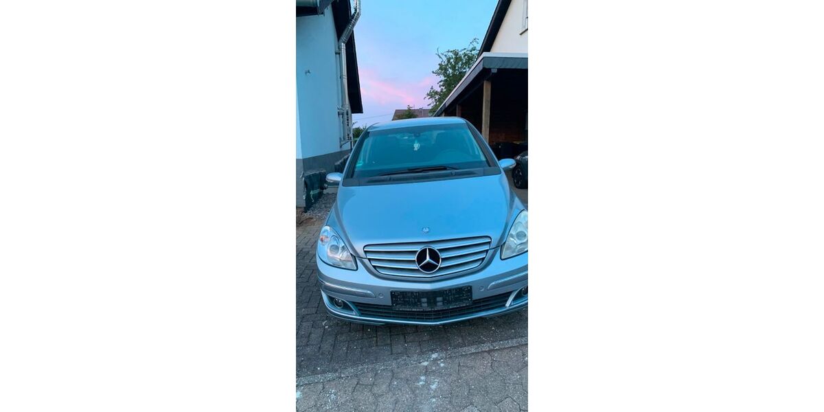 Mercedes-Benz B 180 234.000 km 2.800 &euro; Mendig 56743